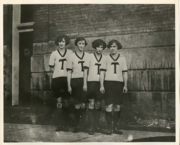 Bobbie Rosenfeld with Toronto girl’s relay team