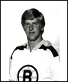 Bobby Orr dans son uniforme des Bruins de Boston