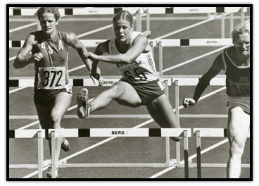 Diane Jones-Konihowski sur une piste de haies