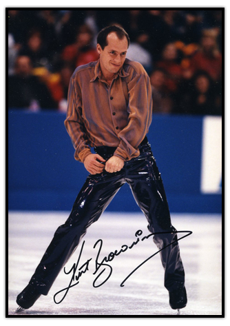 Kurt Browning performing