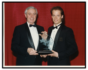 Kurt Browning receiving the Male Athlete of the Year Award