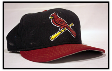 Casquette portée par Larry Walker lorsqu'il jouait pour les Cardinals de St-Louis