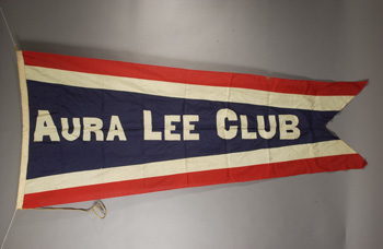 Bannière du club de hockey Aura Lee de Toronto de l’Association de hockey de l’Ontario, pour lequel Lionel Conacher a joué