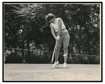 Marlene Streit sur un terrain de golf