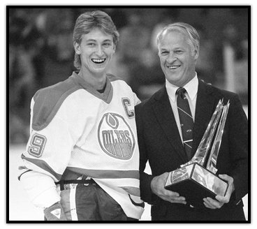 Wayne Gretzky receiving the Emery Edge award
